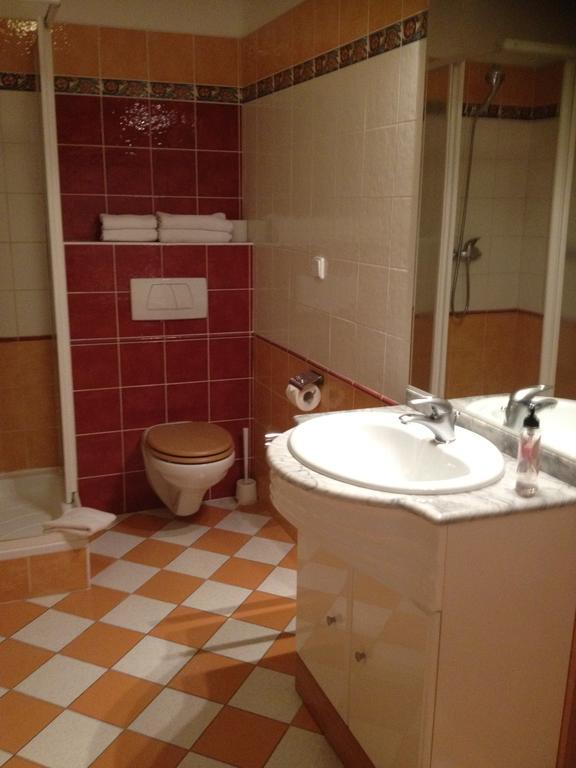 Vestec  Motel U Krbu المظهر الخارجي الصورة